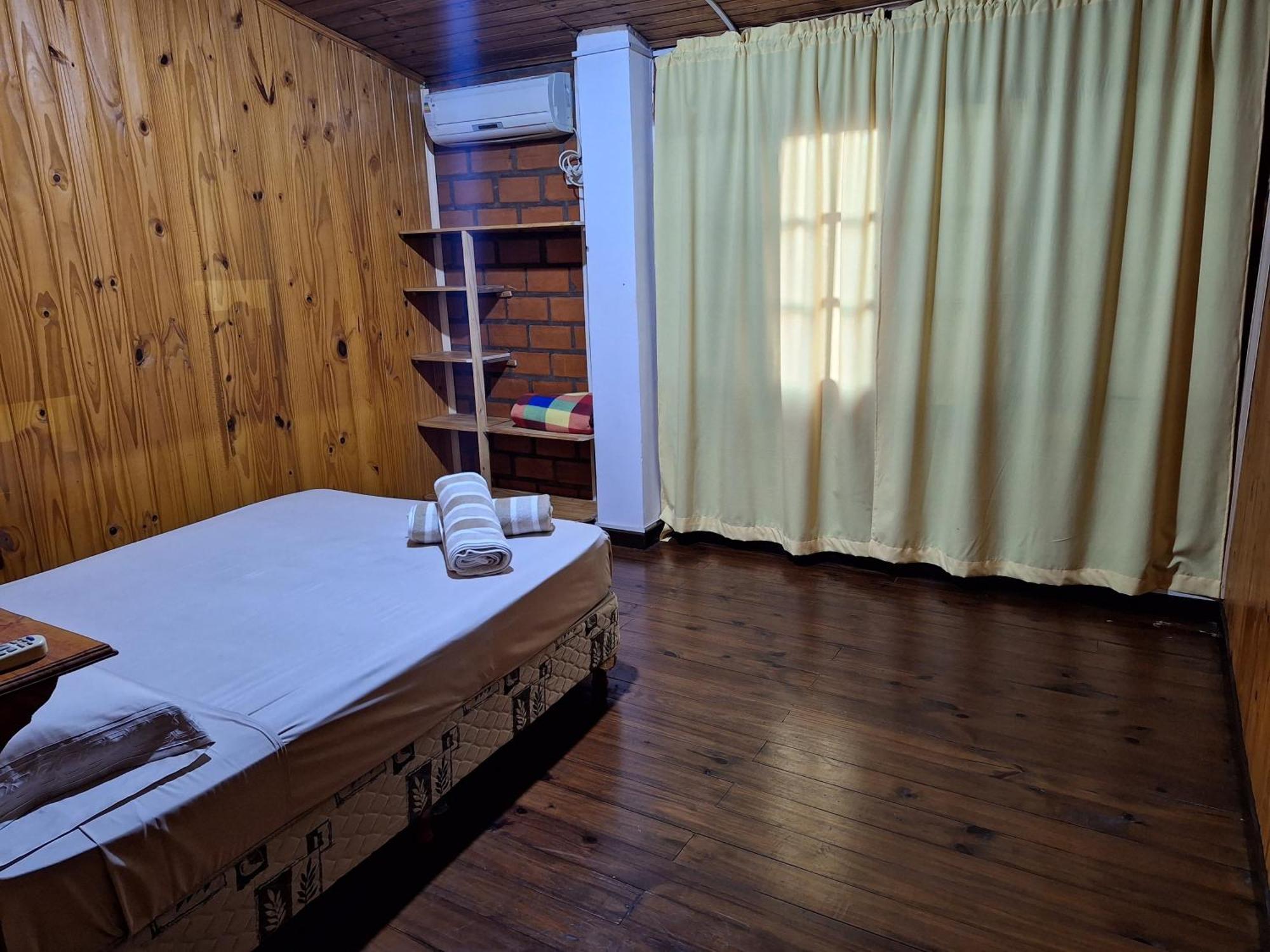 La Casona Ξενοδοχείο Πουέρτο Ιγκουασού Δωμάτιο φωτογραφία